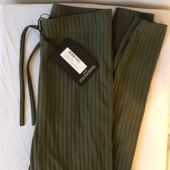 PrettyLittleThing Pants - Pretty Little Thing High Waist Ribbed Leggings